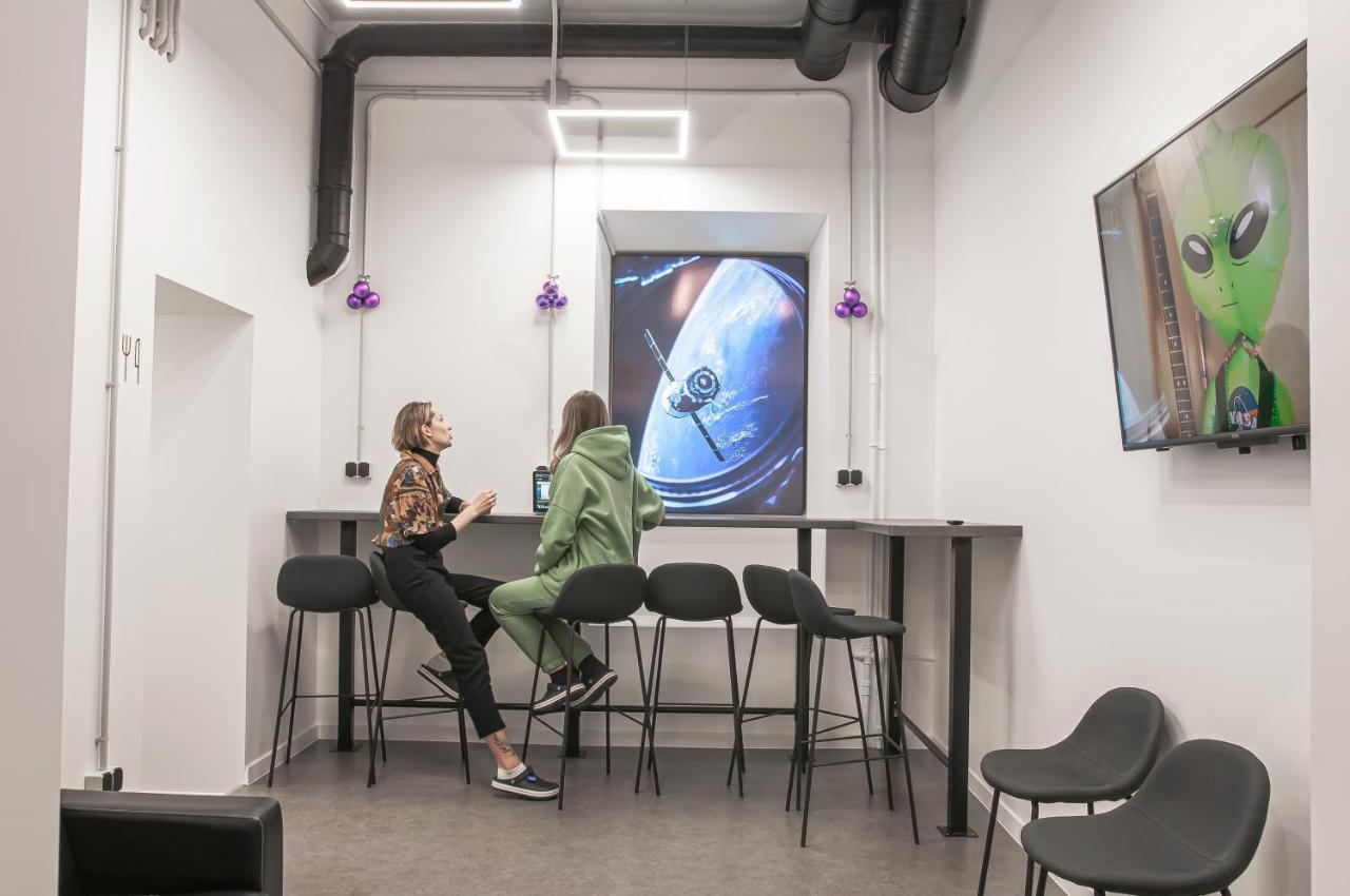 Av-2 Capsule Hotel Kiev Exterior foto